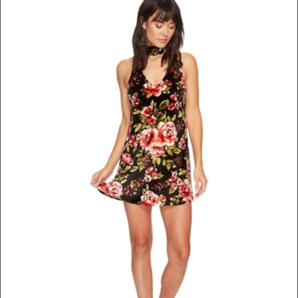 Show Me Your MuMu NWT velvet floral dress
